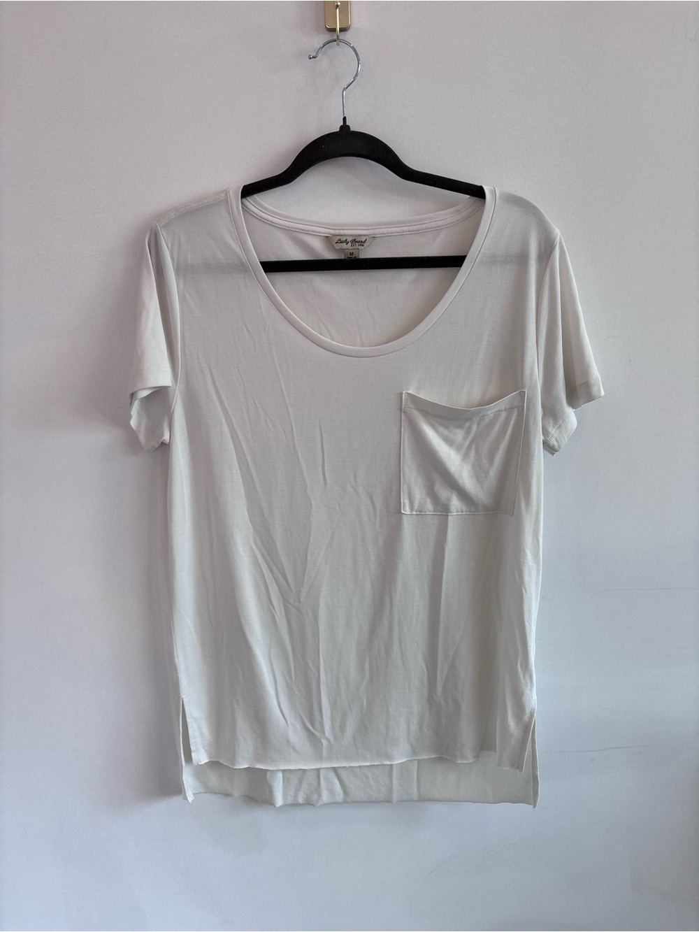 Lucky Brand Oversized Boho soft Women’s White Short-Sleeve Pocket Tee